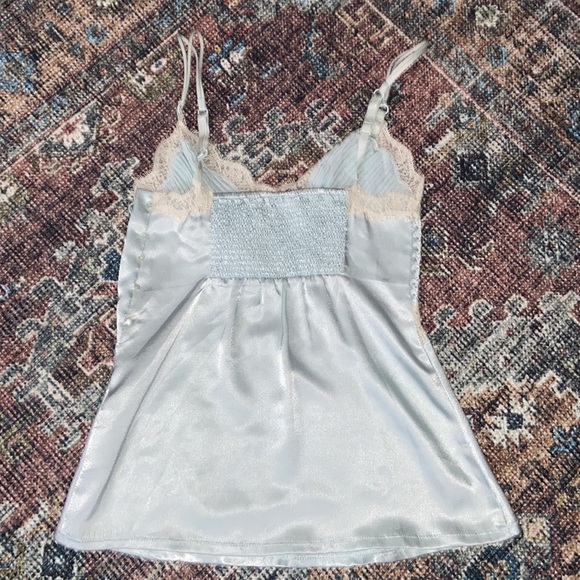 Guess Los Angeles XS beautiful lace silky top adjustable straps - Picture 5 of 6